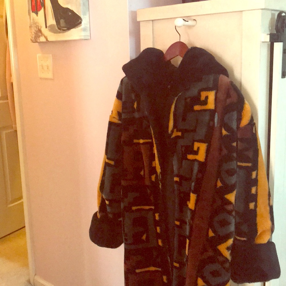 Women’s vintage rare design winter coat